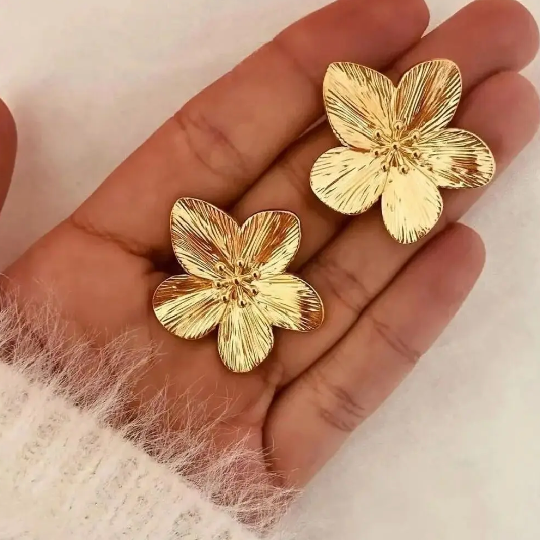 18 Karat Gold Plated Precious Flower Earrings