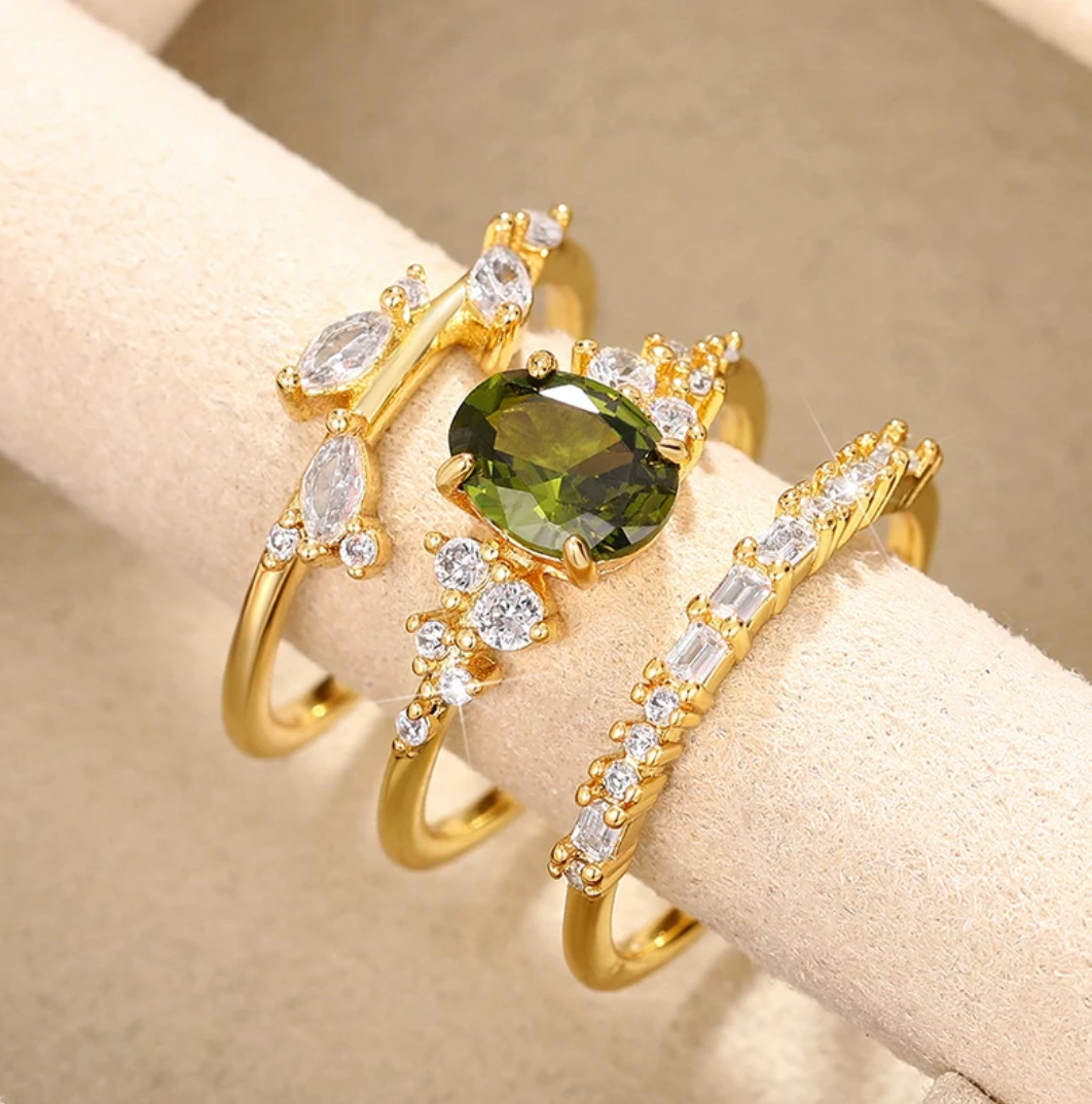 18 Karat Gold Plated triple ring with leaves and jade