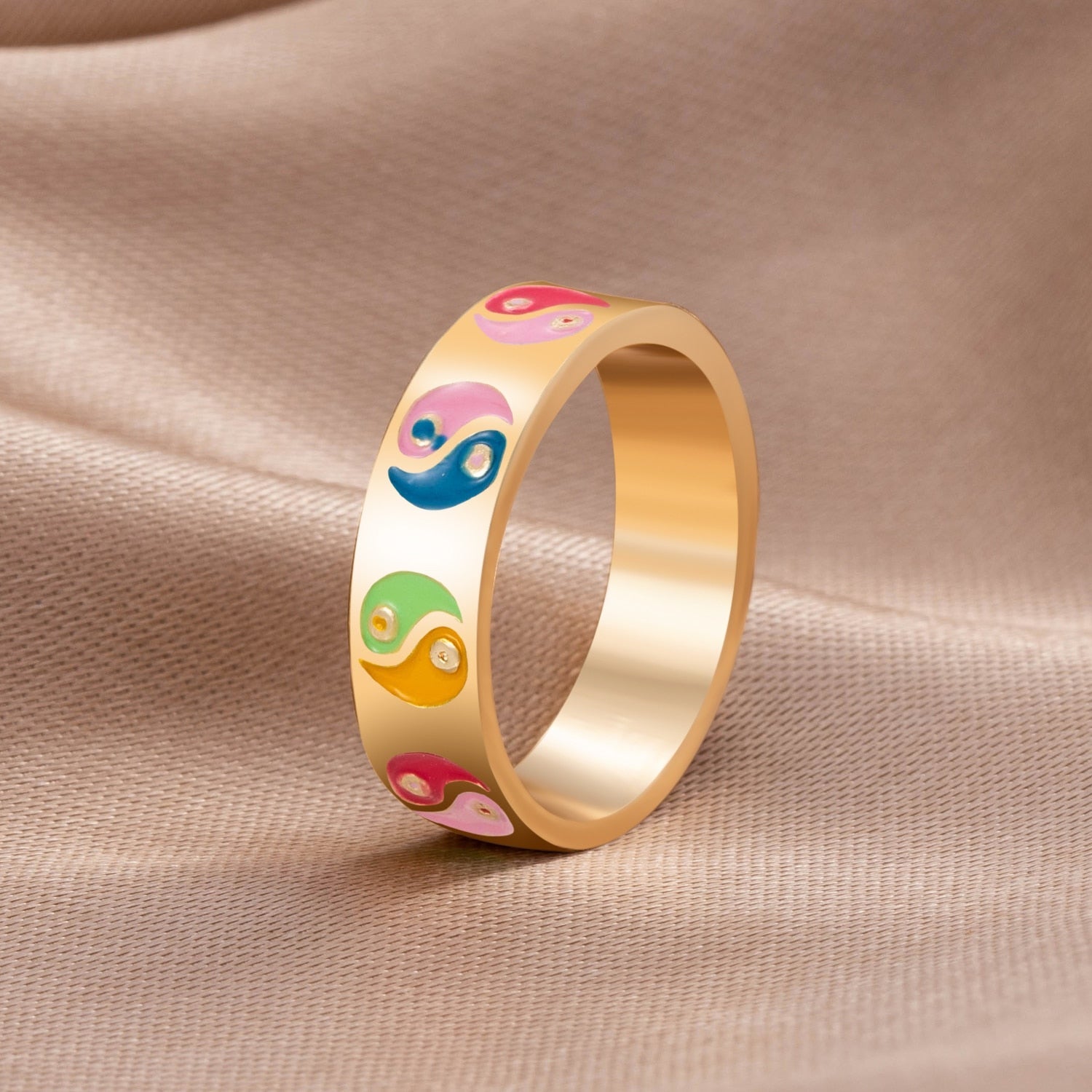 Exclusive set of 6 hand-enamelled luxury rings